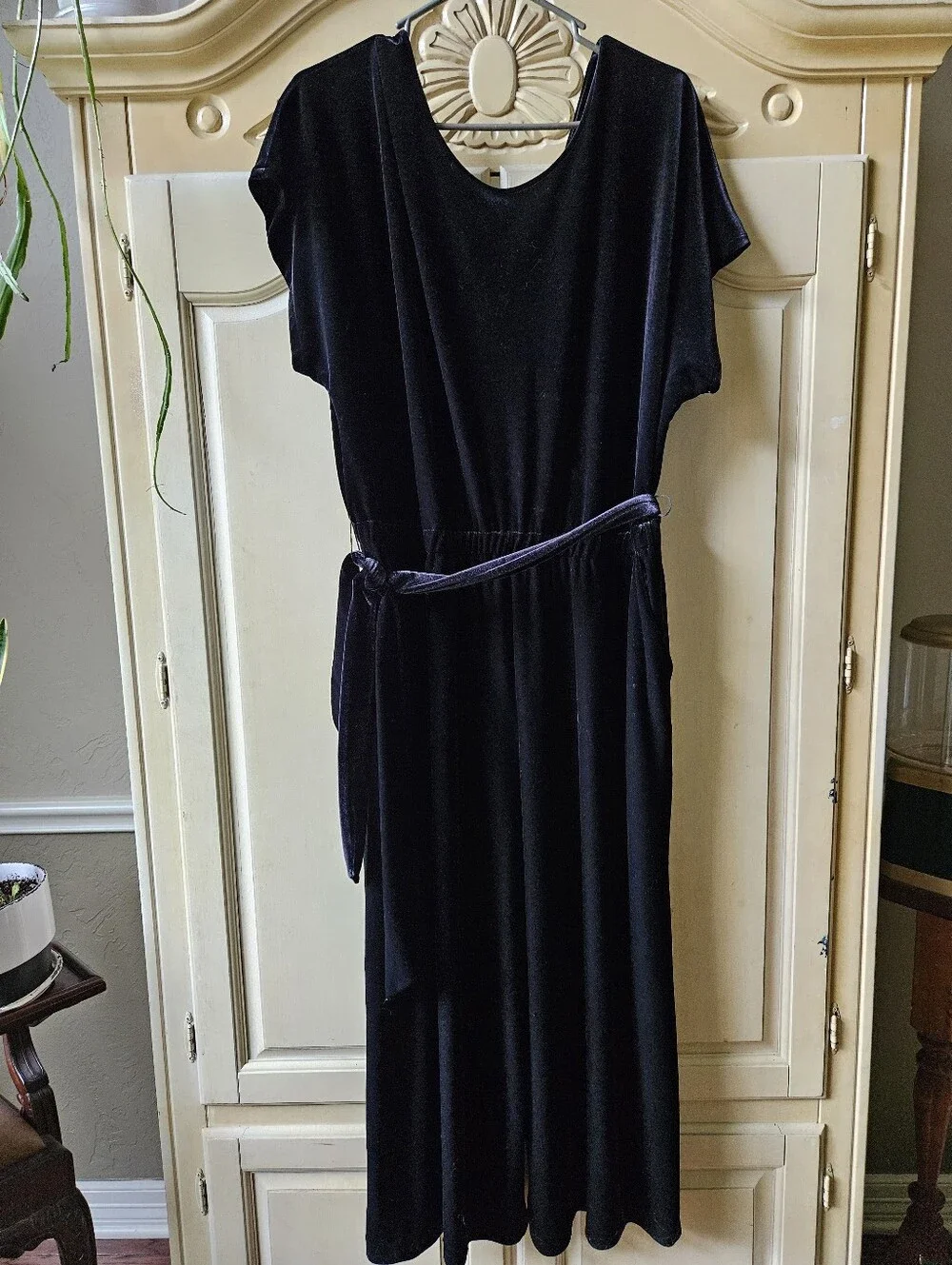 Black Velvet Wide-Leg Jumpsuit - Picture 2 of 7